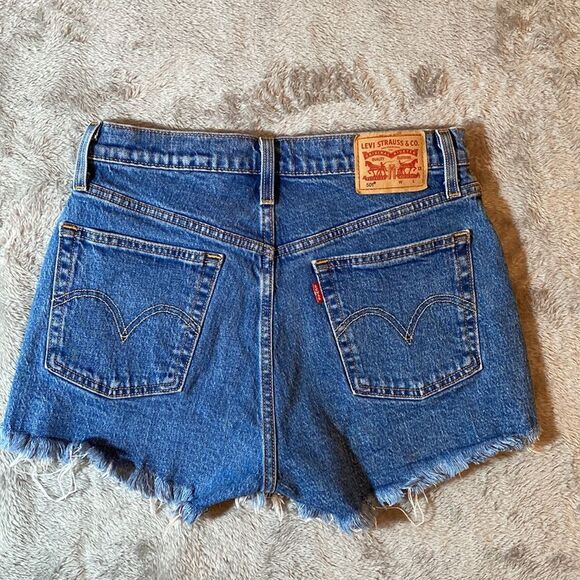 Levi’s 501 Button Fly Denim cut Off Raw Hem Shorts Size 28 - Picture 4 of 11